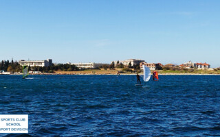 Очередная катка в Омеге Вингфойл и паравинг ProFoil Team, бухта Омега, Севастополь, октябрь 2025